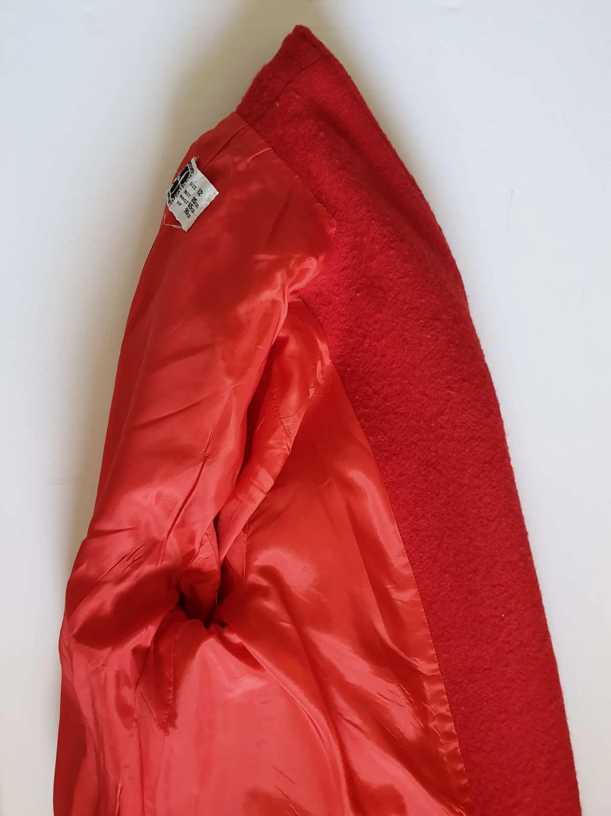 1970s Red Jacket With Tie by Sportscraft - S