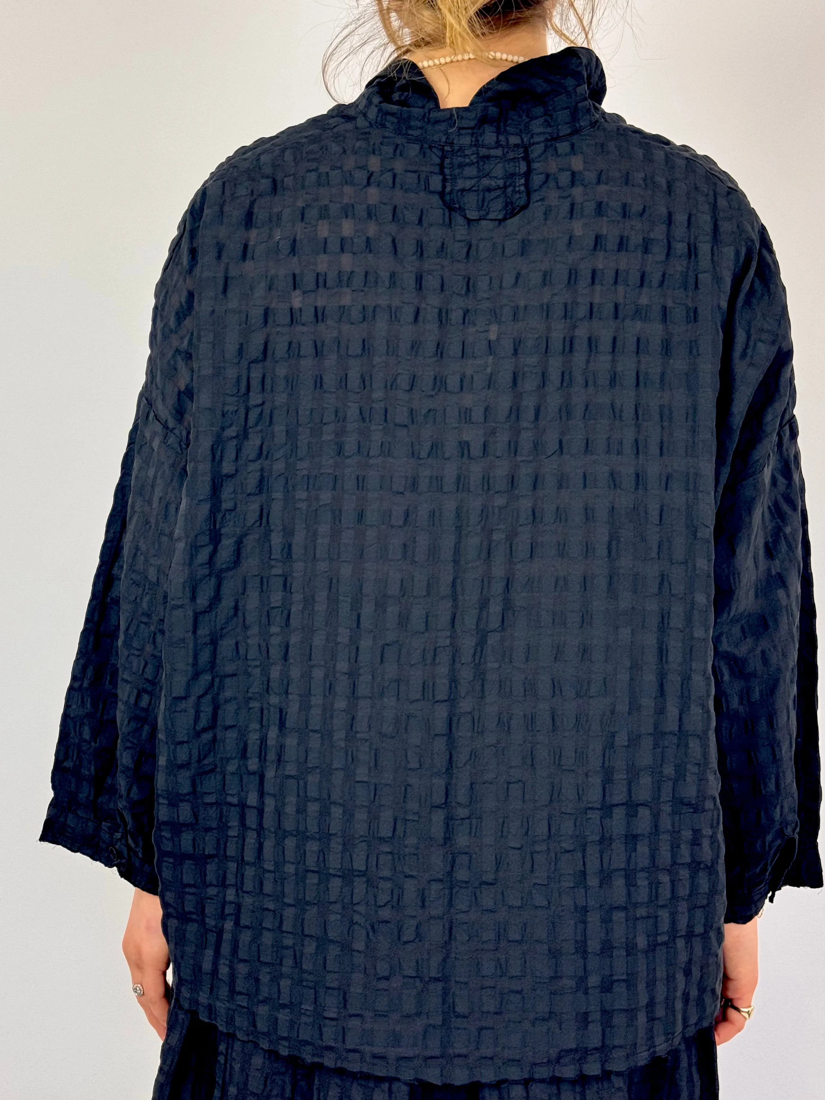Aequamente 140 Shirt Black