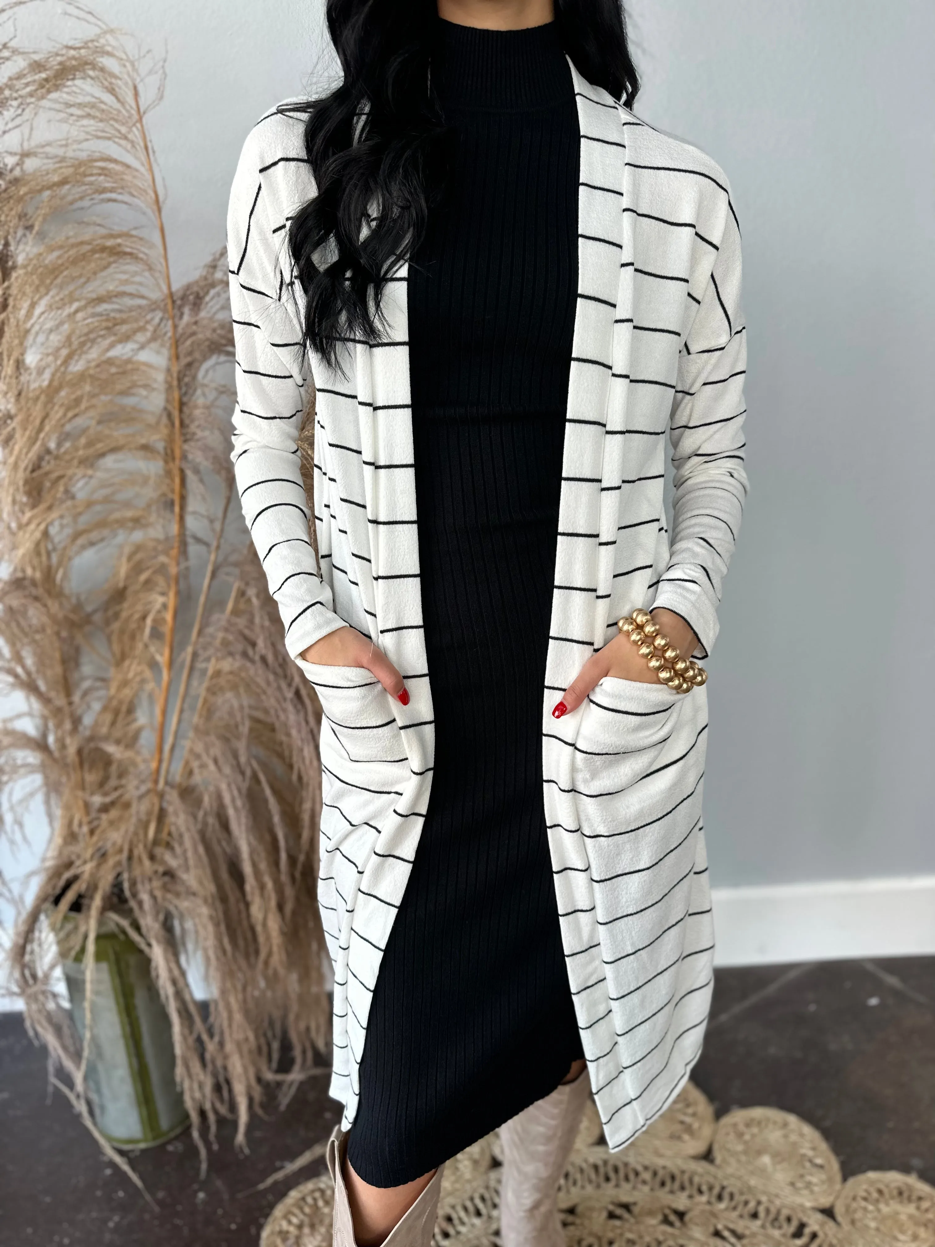 BLACK BODY CON SWEATER DRESS