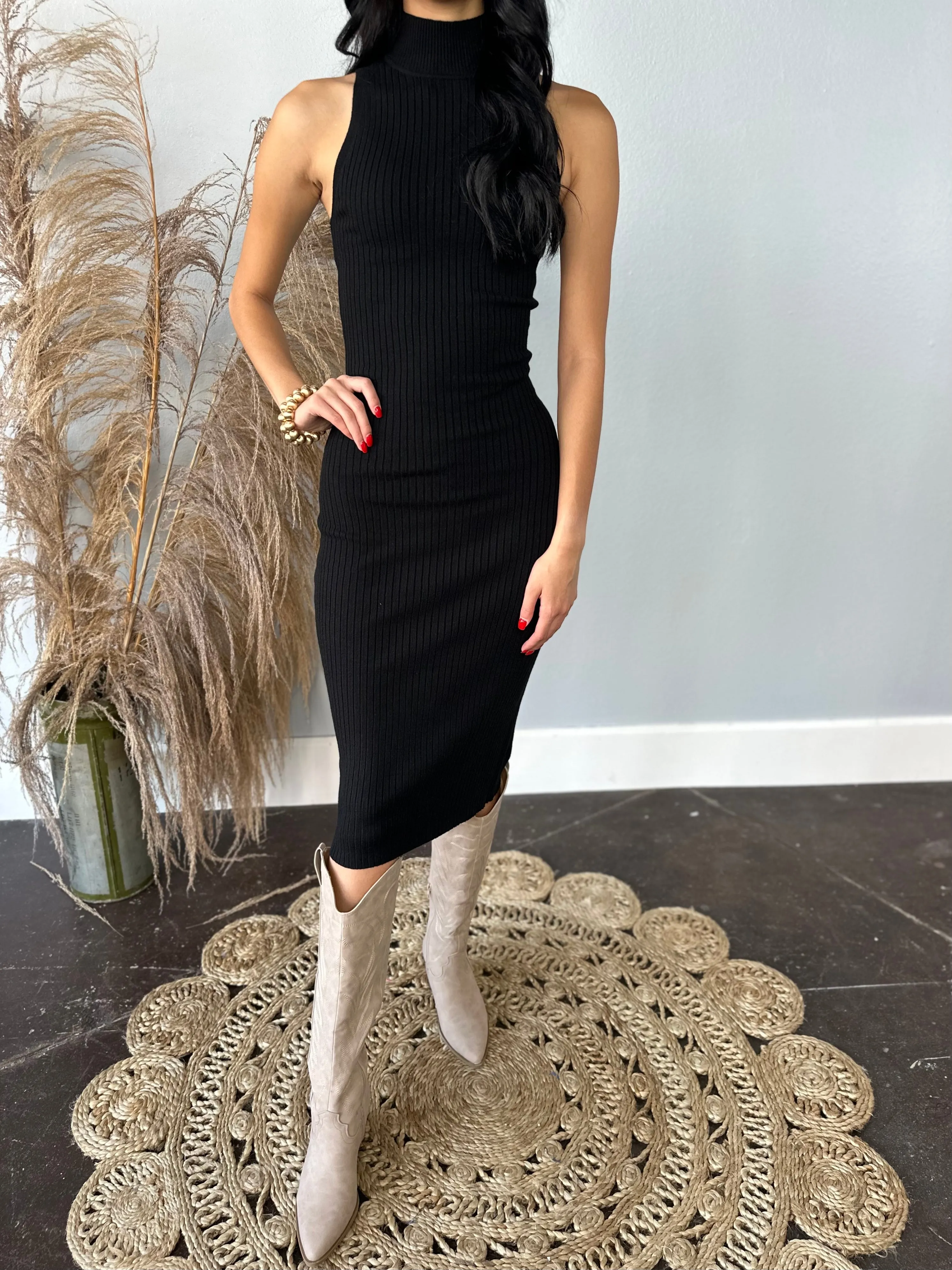 BLACK BODY CON SWEATER DRESS