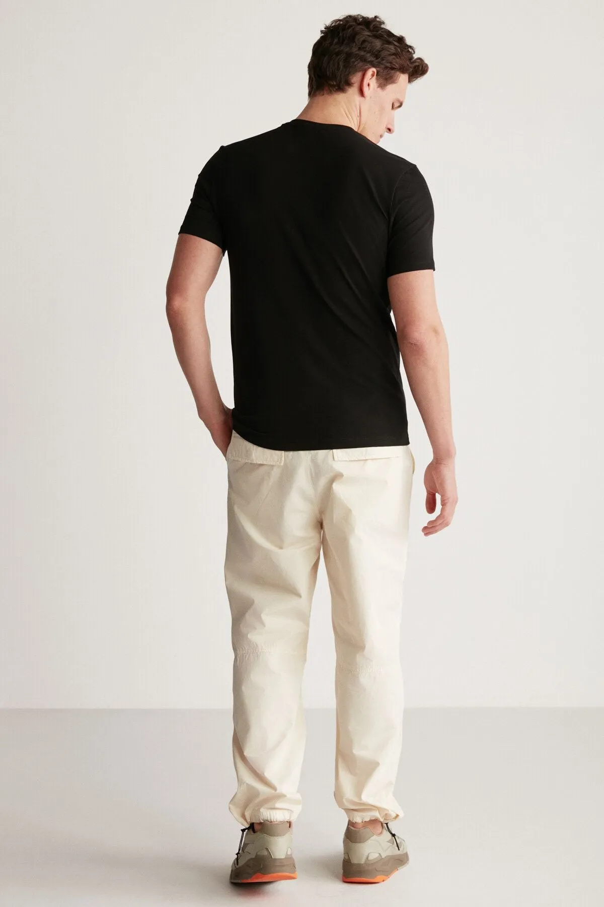 Chad Men Slim Fit Ultra Flexible Black T-shirt