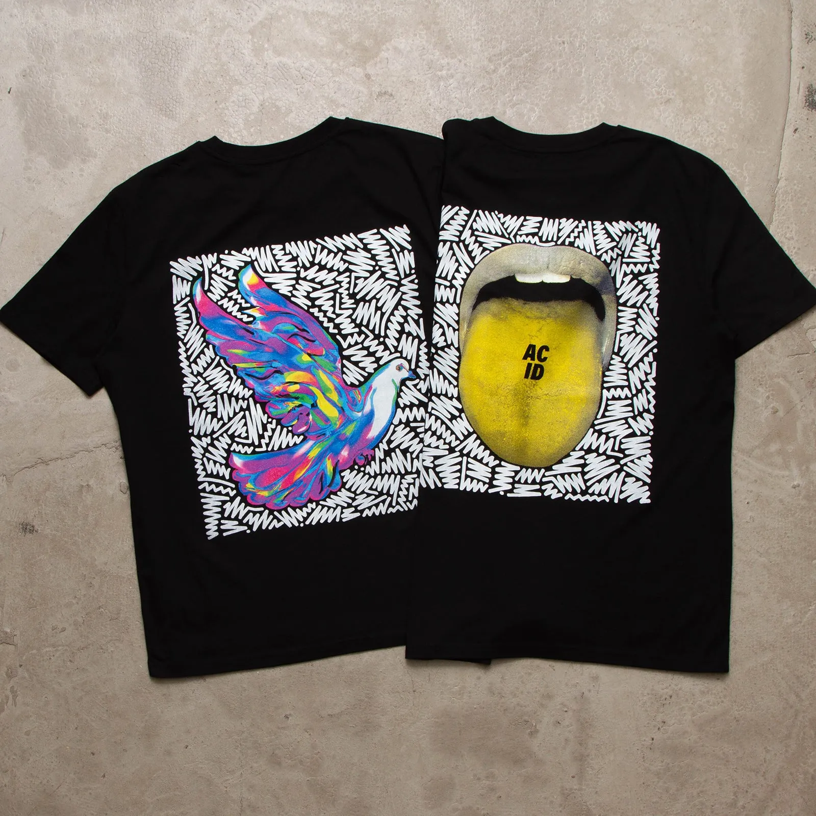 Doodle Dove Back Print - Tshirt - Black