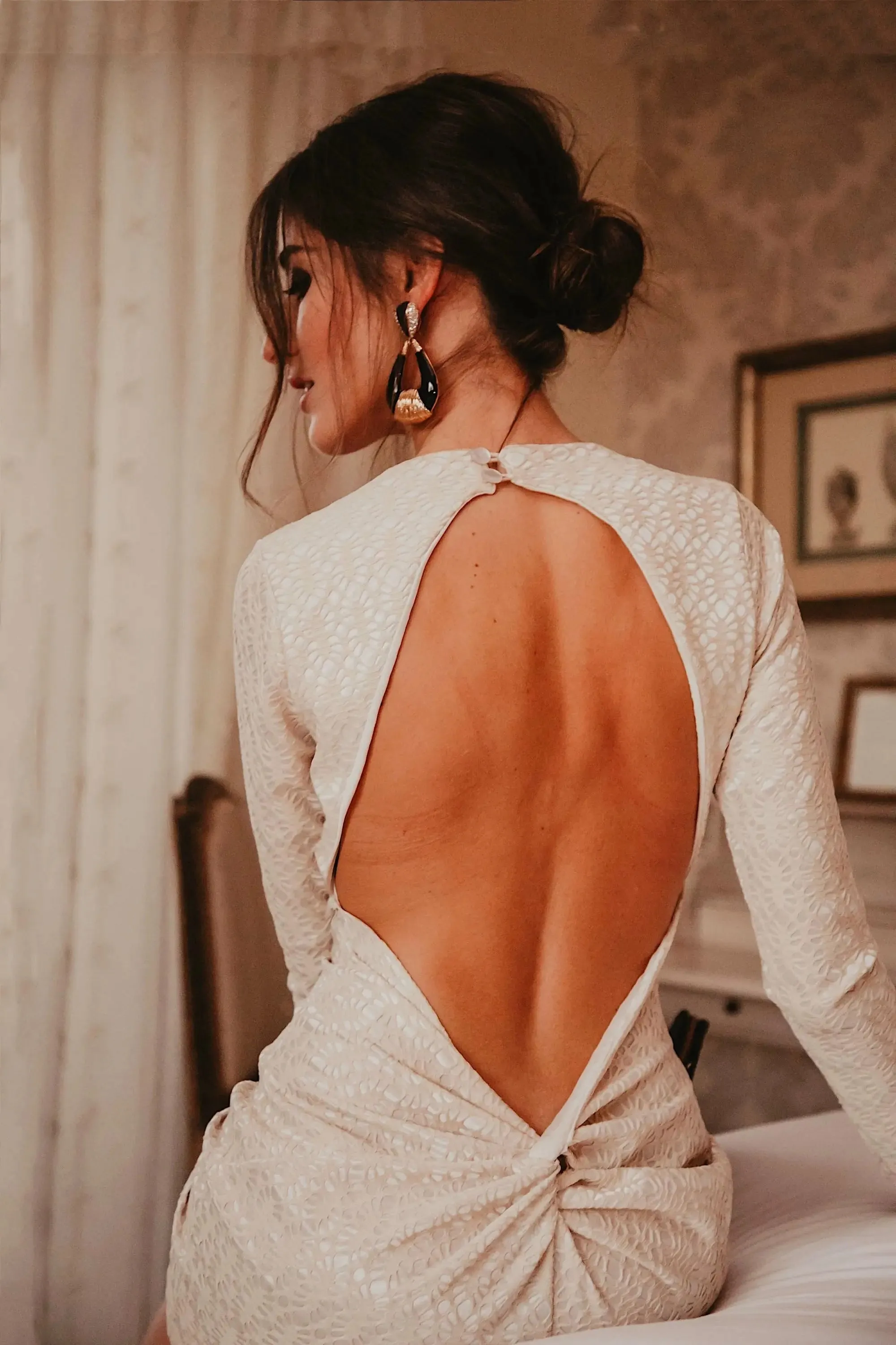 Morena Elegant Cream Long Sleeve Open Back Bodycon Dress